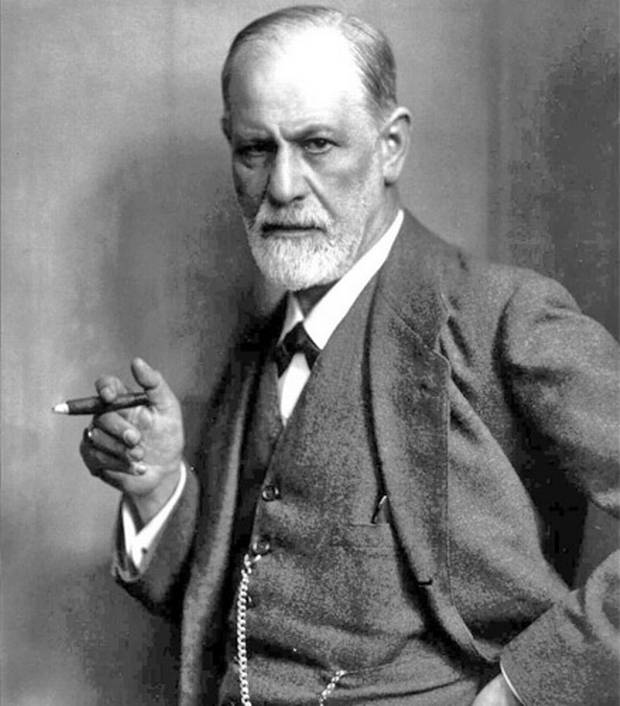 A inteligência é o único meio que possuímos pa - Sigmund Freud - Frases